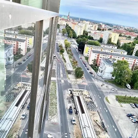 Hanza Tower Downtown 20 Pool & Appartamento